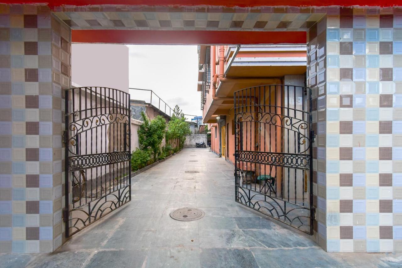 Hotel Blue Abedin Kolkata Exterior photo
